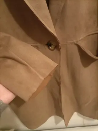 Elegante chaqueta de invierno beige