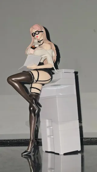 Statuetta Action Figure Segretaria Sexy