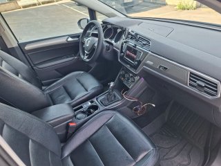 VOLKSWAGEN TOURAN 2.0 Dsg 150 cv R-Line