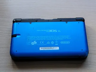 Nintendo 3DS XL Negra + Accesorios