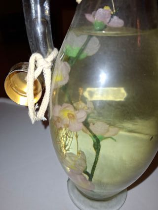 Jarra cristal decorada flores dorada