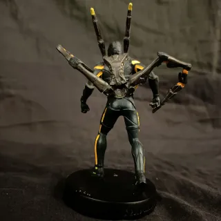 Figura Coleccionista: Chaqueta Amarilla