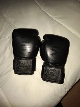 Guantes de boxeo Venum negros