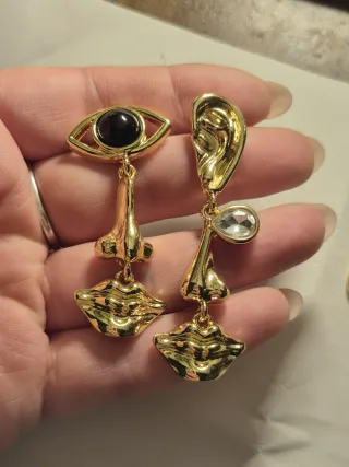 Orecchini oro con occhio, naso, bocca