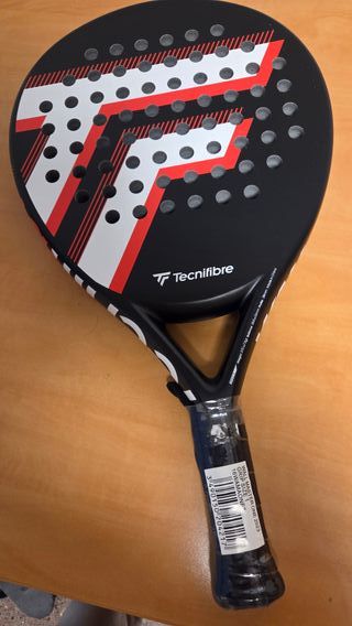 Pala de pádel Tecnifibre Wall Master One 2023