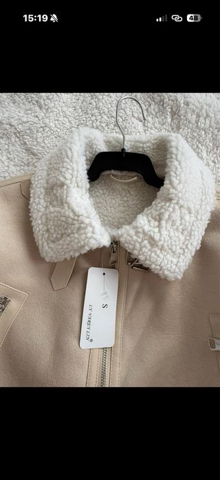 Chaqueta beige con borreguito