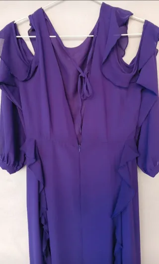 Abito lungo con volant