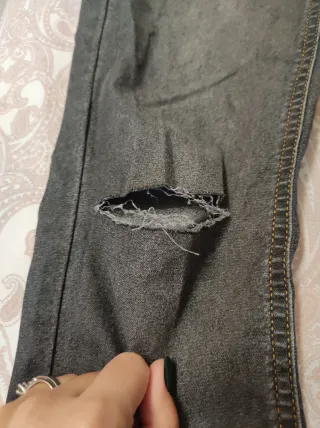 Jeans Calzedonia grigi strappati