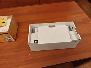 Caja Nintendo Switch Lite Amarilla