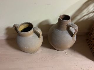Cántaros de barro antiguos