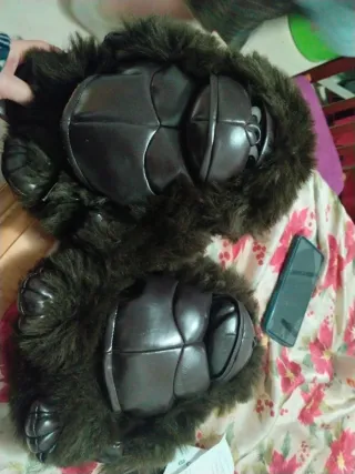 Pantuflas de Gorila Marrones. Talla 39-40.