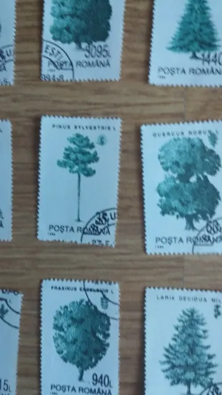10 Sellos de árboles de Rumanía - Lote 119