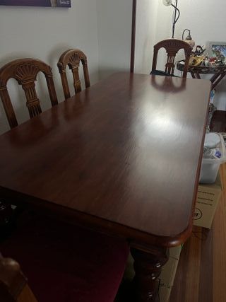 Mesa de madera maciza con 6 sillas a juego