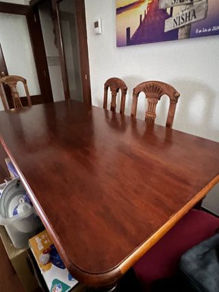 Mesa de madera maciza con 6 sillas a juego