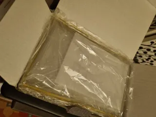 Cornice in acrilico dorata