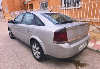 Opel Vectra 2004