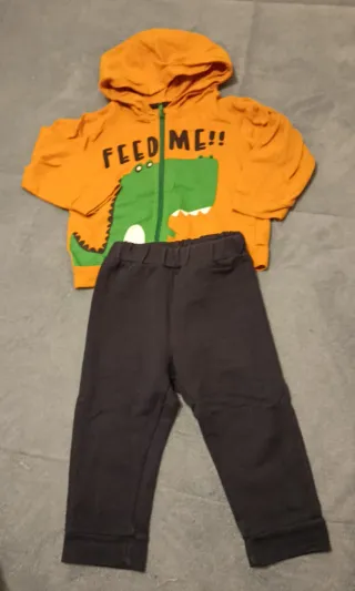 Lotto vestiti bimbo 6-9 mesi