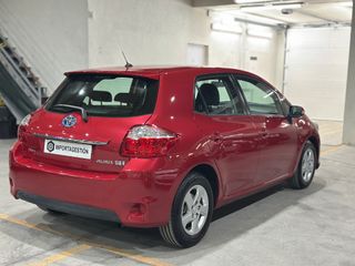 Toyota Auris Híbrido Automático