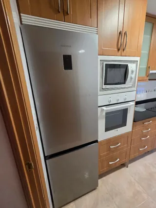 Frigorífico combi - SAMSUNG, No Frost, 344l