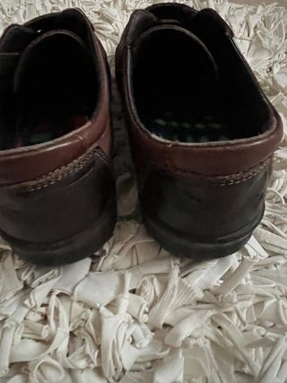 Zapatos de piel marrones