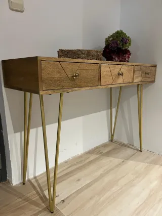 Consola / escritorio de madera con patas metálicas