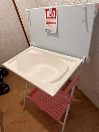 Bañera y cambiador para bebé