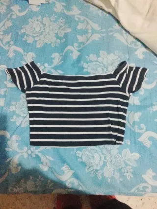 Top rayas hombros descubiertos