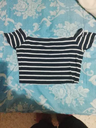 Top rayas hombros descubiertos