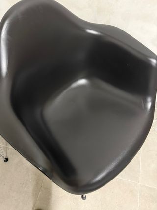 Coppia di poltrone Vitra Dar Nero