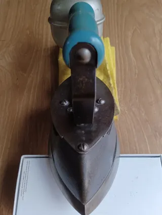 Plancha antigua de queroseno