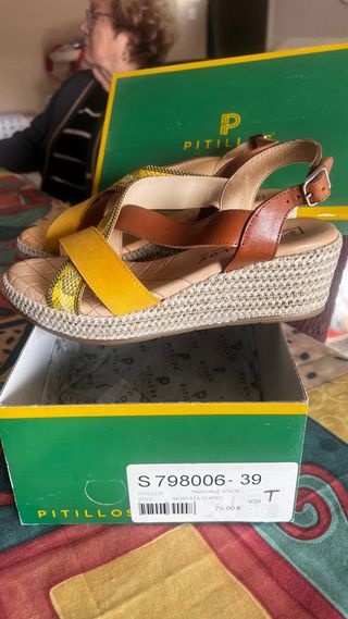 Sandalias Pitillos Marrón y Amarillo Talla 39
