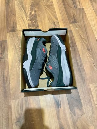 Jordan Flight Court GS Scarpe Grigio Rosso