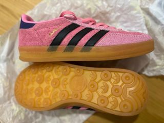 Adidas Gazelle rosas y negras