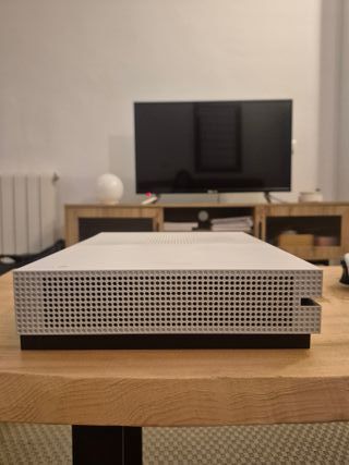 Xbox One S con 2 mandos – funciona perfecto