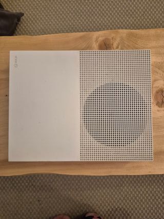 Xbox One S con 2 mandos – funciona perfecto