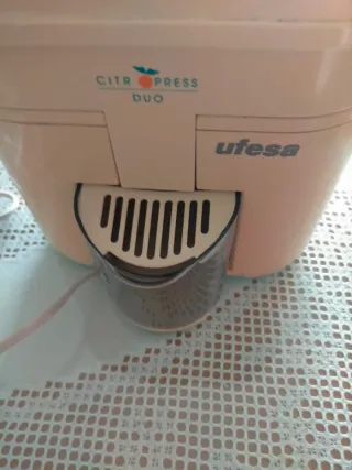 Exprimidor doble UFESA Citr Press Duo
