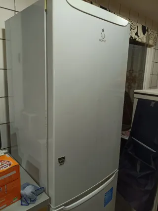 Nevera Indesit