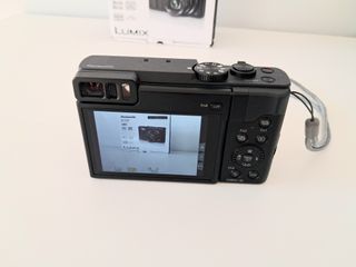 Cámara Panasonic Lumix TZ90 con caja