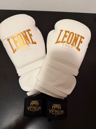 Guantes Boxeo Leone 14Oz y Vendas Venum