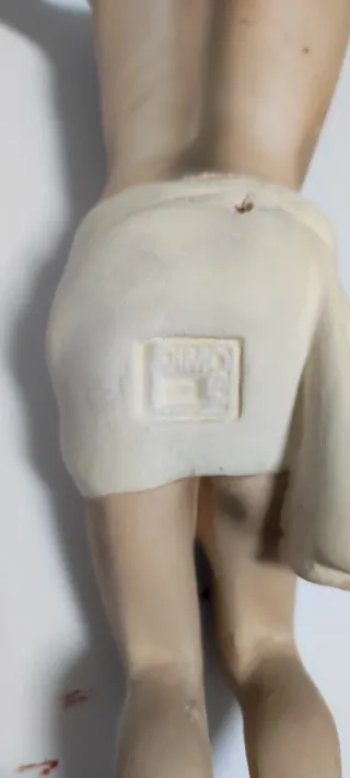 Figura Cristo crucificado Olot