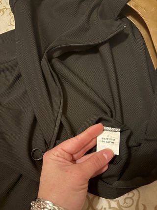 Mono deportivo negro corto