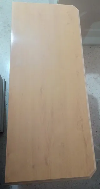 Cómoda vintage de madera en excelente estado