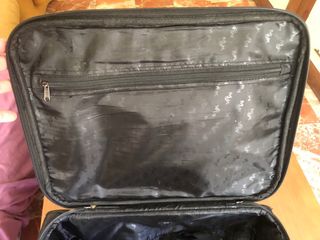 Maleta de viaje pequeña negra