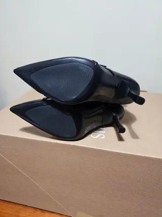 Botas altas Stradivarius negras con cadenas