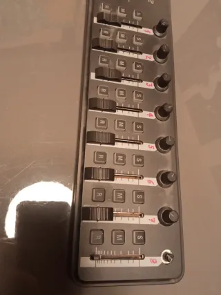 M-Audio Keystation Mini32 y Korg NanoKontrol 2