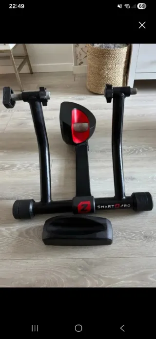 Bicicleta urbana fixie y rodillo