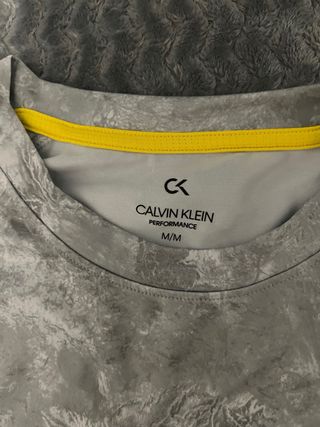 Camiseta Calvin Klein Gris y Amarillo