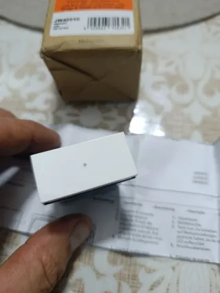 Bticino JW4003C Pulsante LED 100-240V