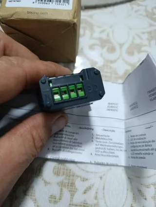 Bticino JW4003C Pulsante LED 100-240V