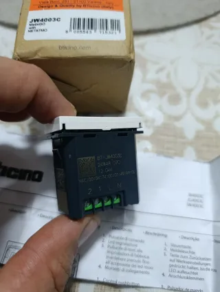 Bticino JW4003C Pulsante LED 100-240V